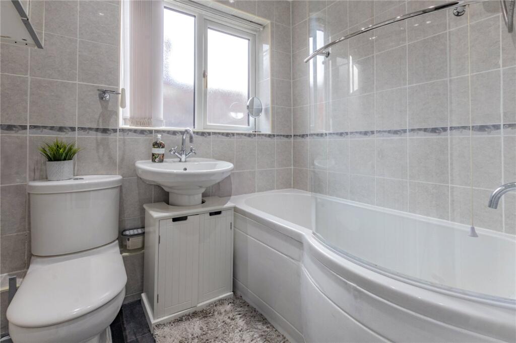 Egremont Road, Milnrow, Rochdale, Greater Manchester, OL16 photo 3