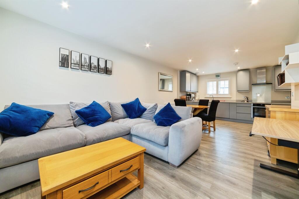 Apartment in Stevenage - View 3