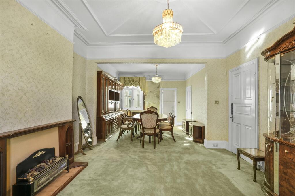 House in London - View 2