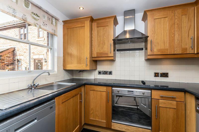 Laburnum Court, Lymm photo 2