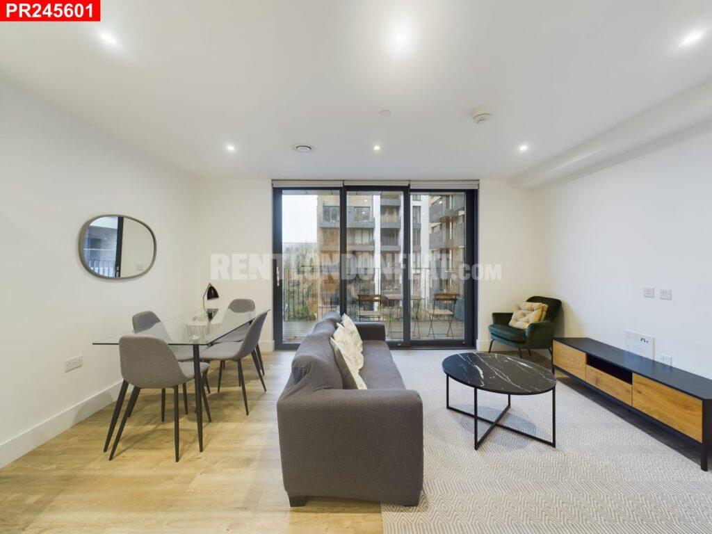 Main image of property: Staines – 2 Bedrooms Flat