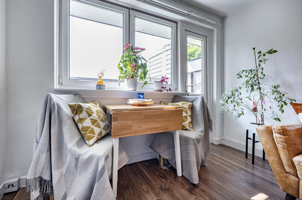 Apartment in Glasgow, Calton - View 4