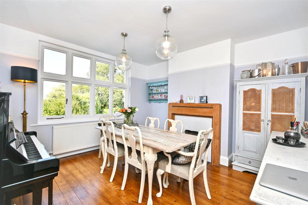 Kings Drive, Eastbourne photo 5