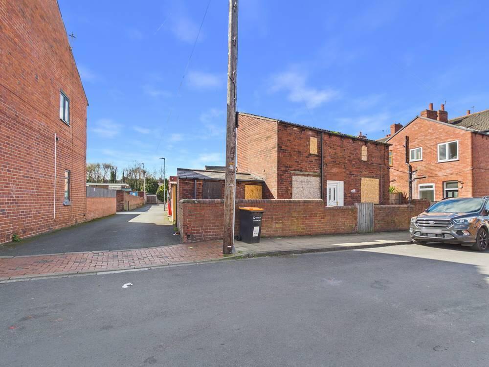 Main image of property: Land At Smawthorne Lane, Castleford