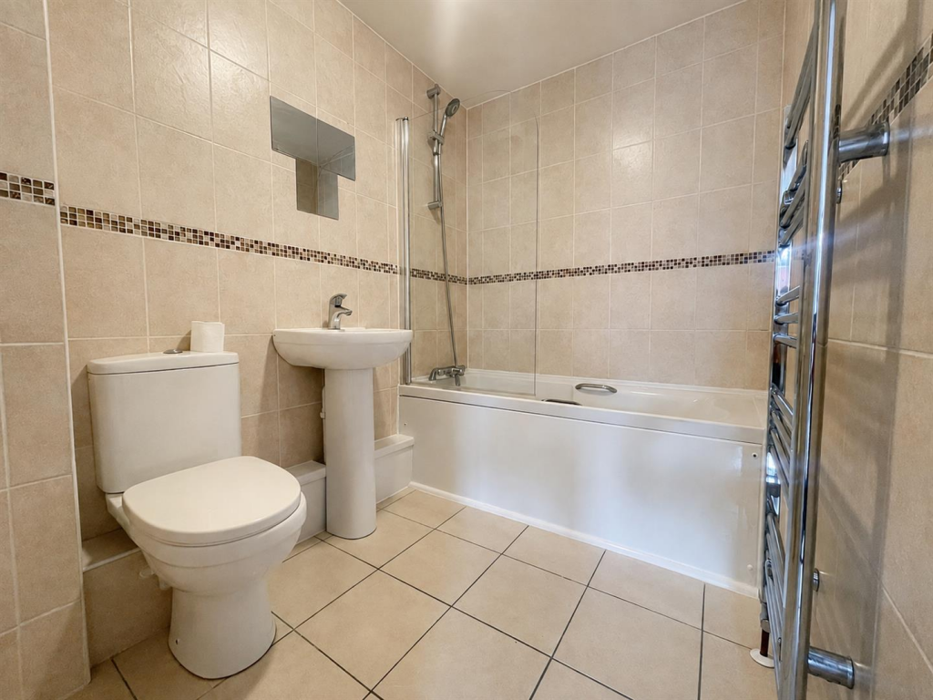 Apartment in Rochester - View 5