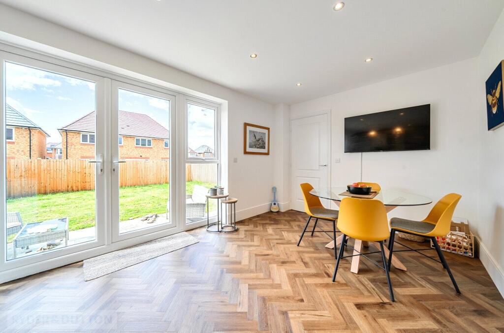 House in Oldham, Shaw and Crompton - View 4