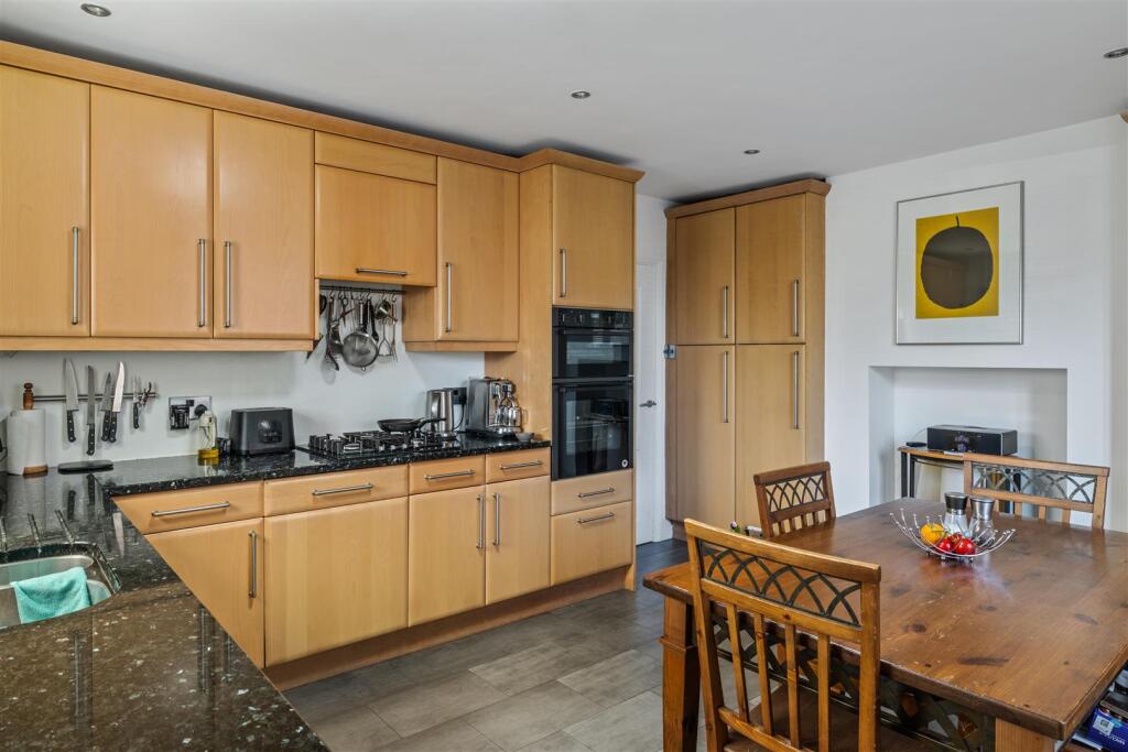 House in Brighton - View 5
