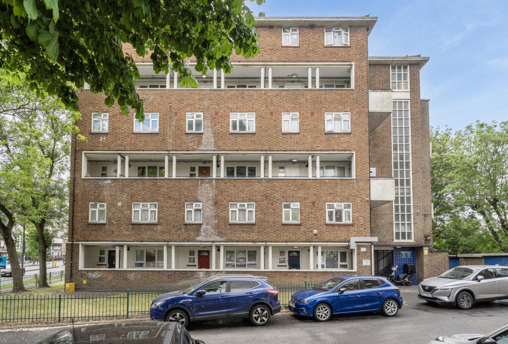 Main image of property: London Road, Mitcham, CR4