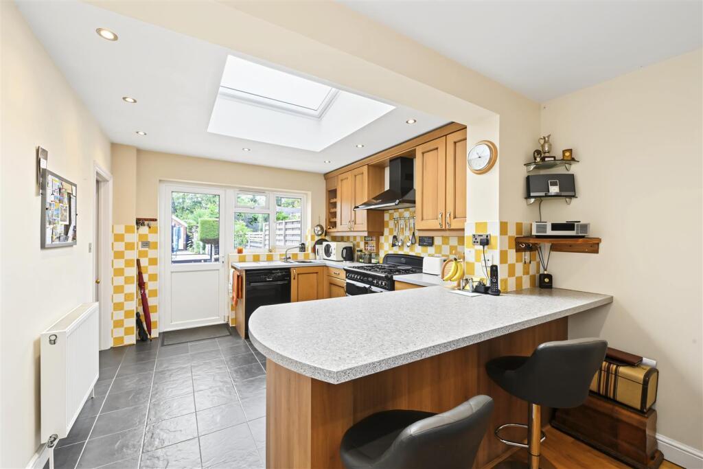 Tollgate Road, Colney Heath photo 4