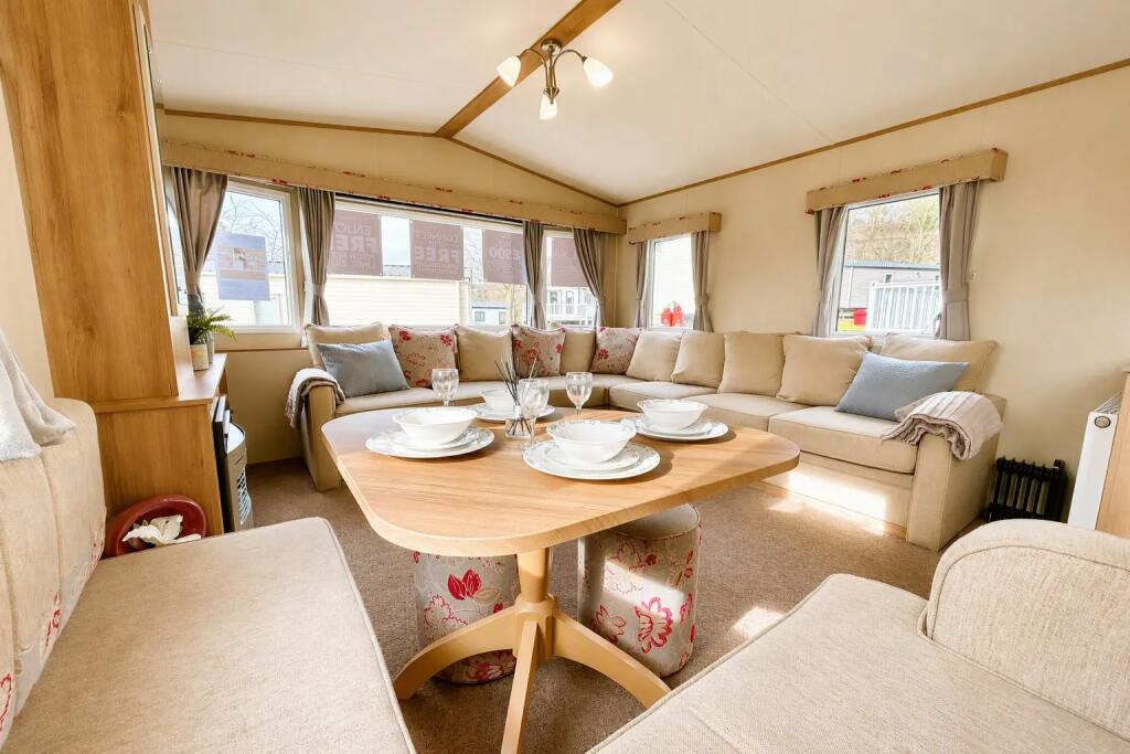 2015 ABI Oakley, Yorkshire Dales Country and Leisure Park, Harmby, Leyburn  , North Yorkshire, DL8 5NX photo 2
