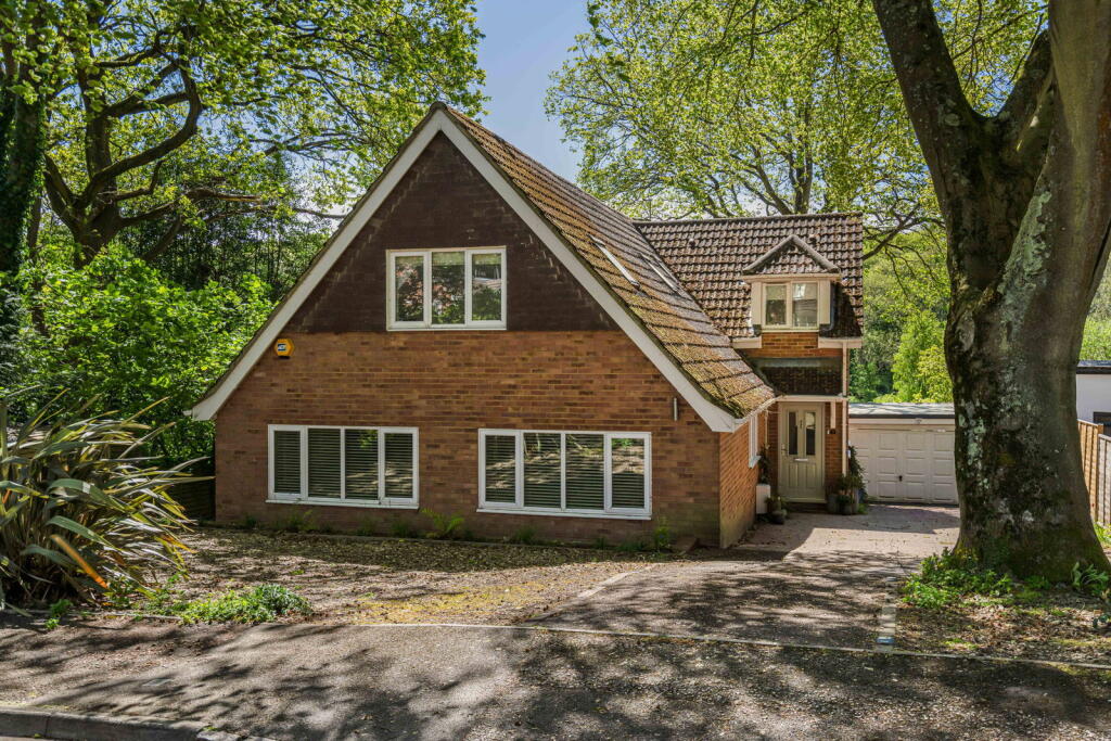 Main image of property: Olivers Paddock, Marlow, SL7 3NS