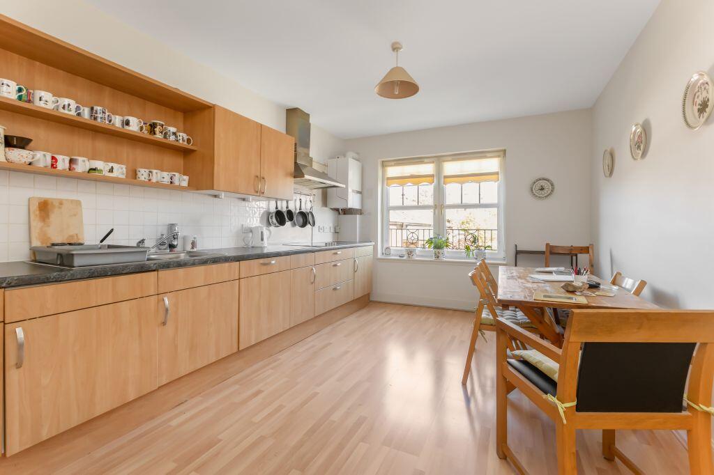 32/4 Littlejohn Road, Greenbank, Edinburgh, EH10 5GJ photo 4