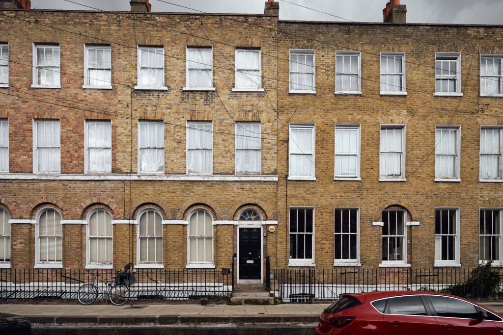 2 bedroom apartment for sale in Surrey Square, London, SE17 2JX, SE17