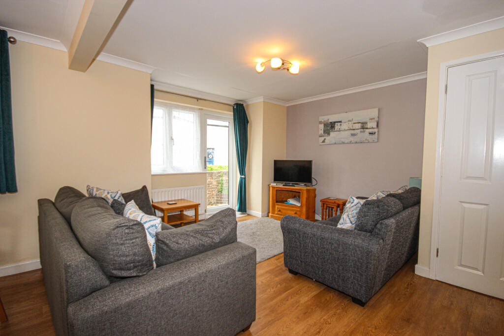 1, Hazel Court, Coombe Street, Lyme Regis, Dorset, DT7 photo 4