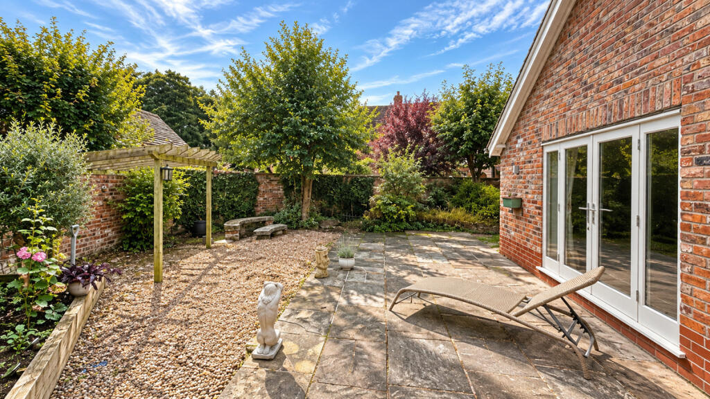 House in Stockport - View 5