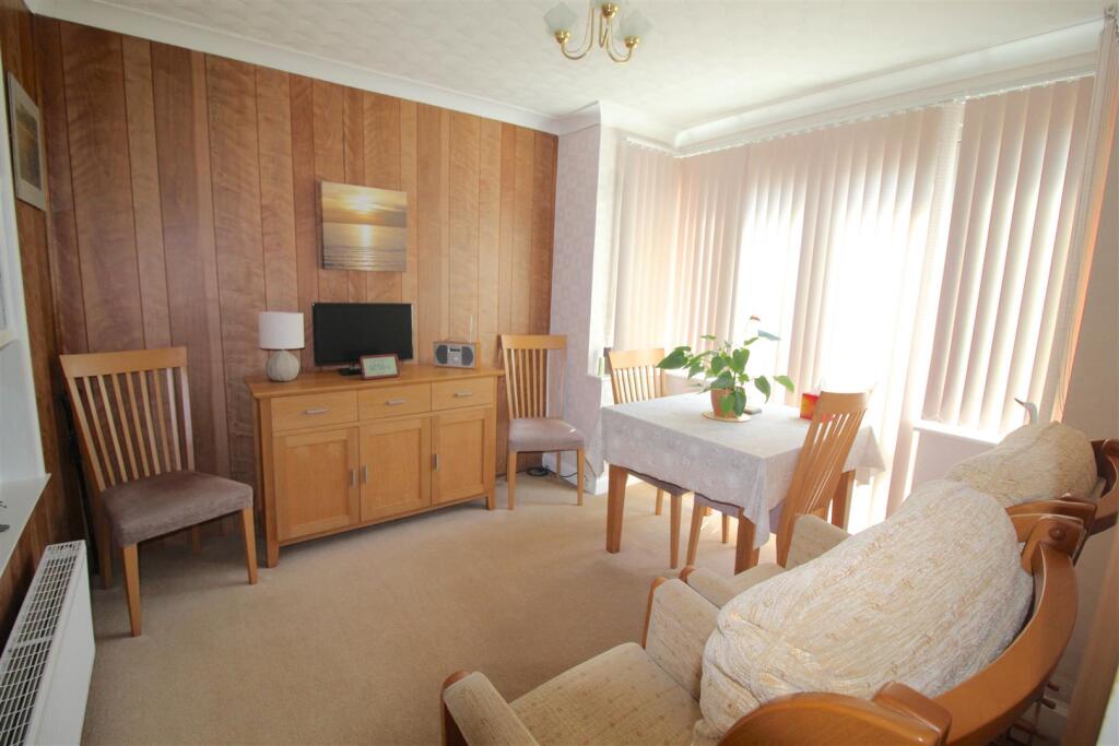 House in Birmingham, Lyndon Green - View 4