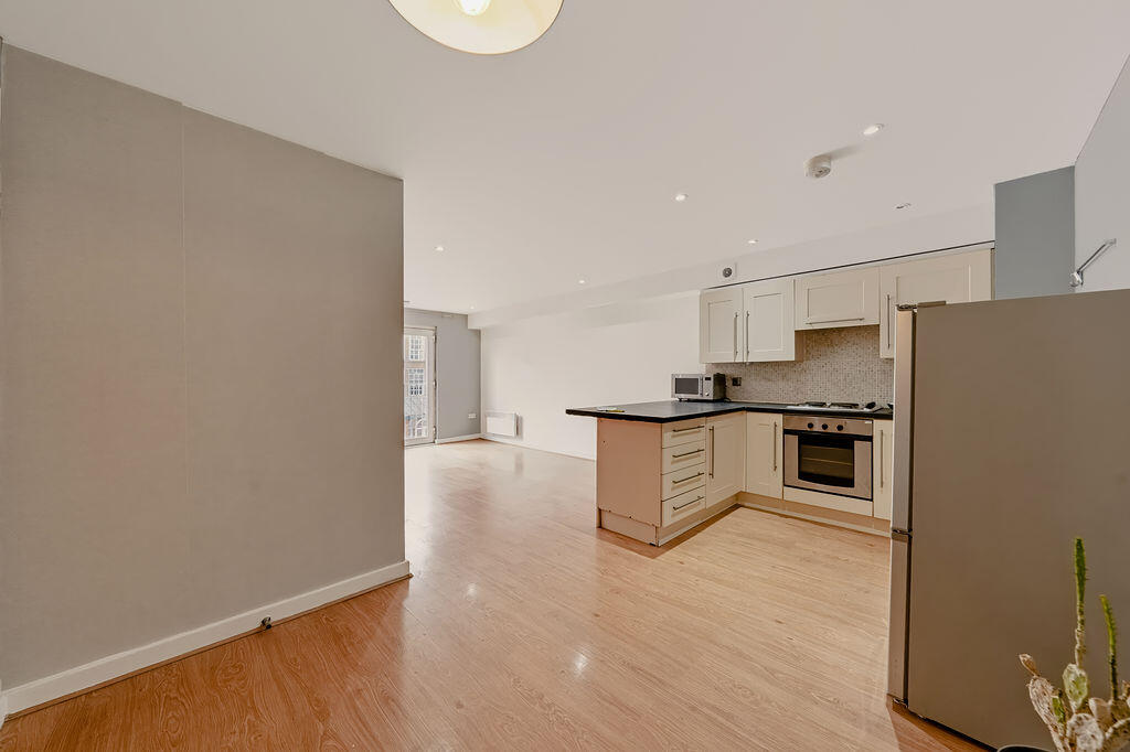 Apartment in Wigan - View 4