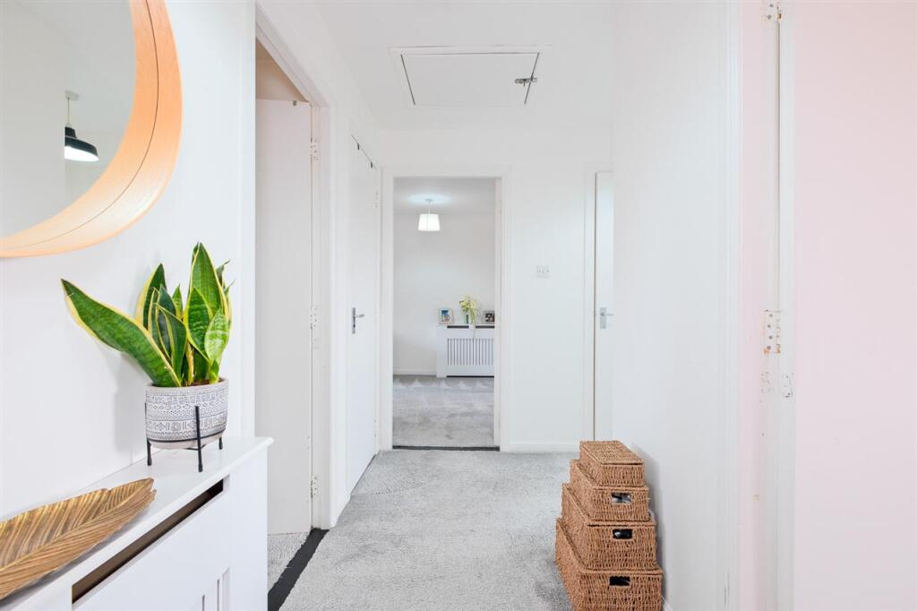 Apartment in Viewpark, Fallside - View 3