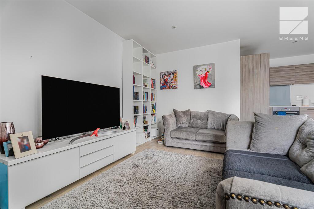 Apartment in London, Central Highams Park, Highams Park - View 6