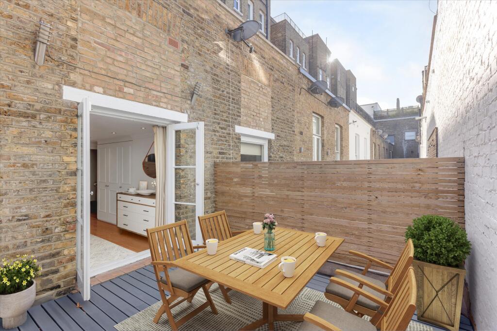Apartment in London - View 3