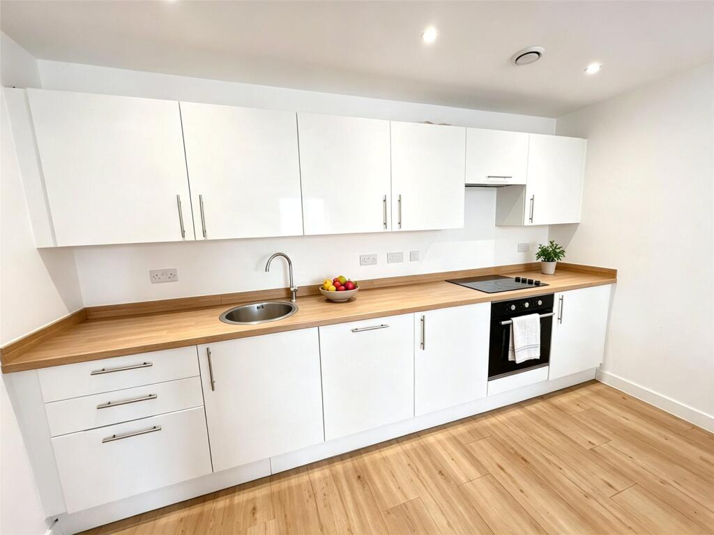 Apartment in Manchester, Brunswick, Ardwick - More