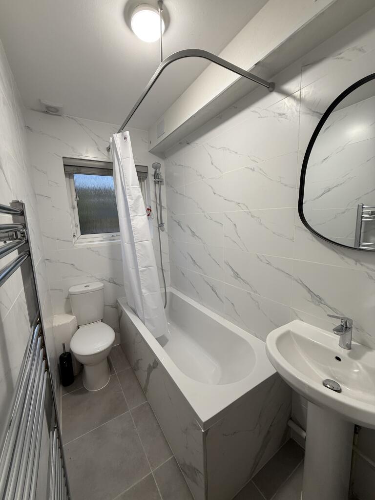 Apartment in Nottingham - View 3