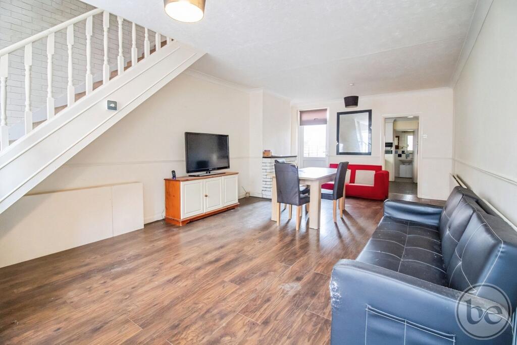 House in Reading, Dee Park - View 2
