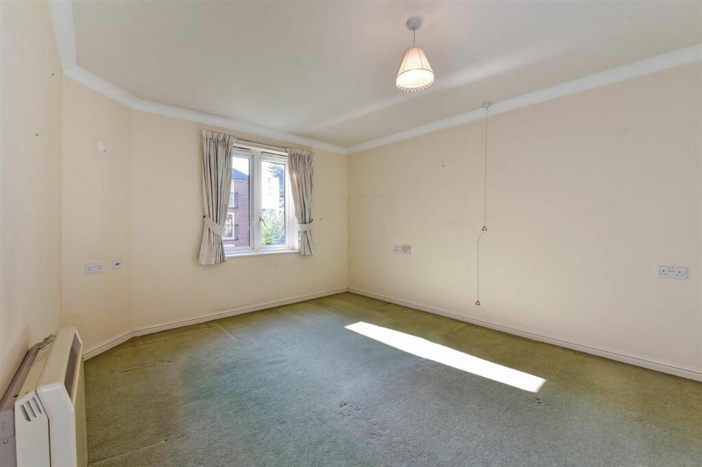 Stockbridge Road, Chichester, PO19 - View 6