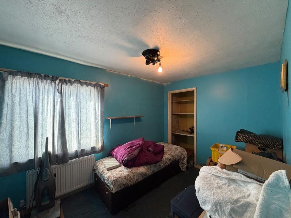 House in Luton - More