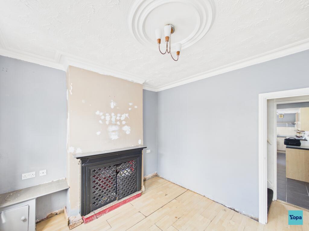 House in Stoke-on-Trent - View 5