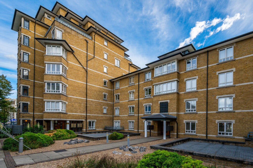 Apartment in London, City of Westminster - More