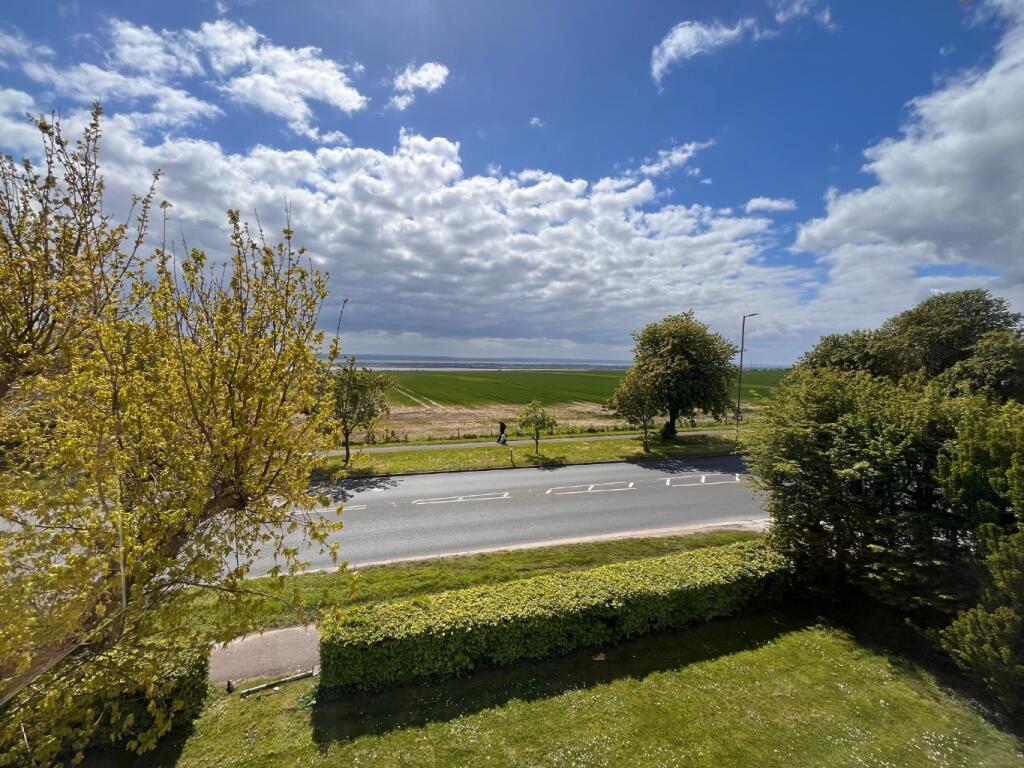 Main image of property: Burnt Oak Lodge, London Road, Hadleigh, Essex