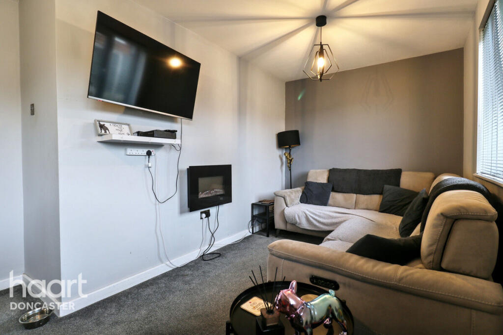 Smillie Road, Rossington, Doncaster photo 4
