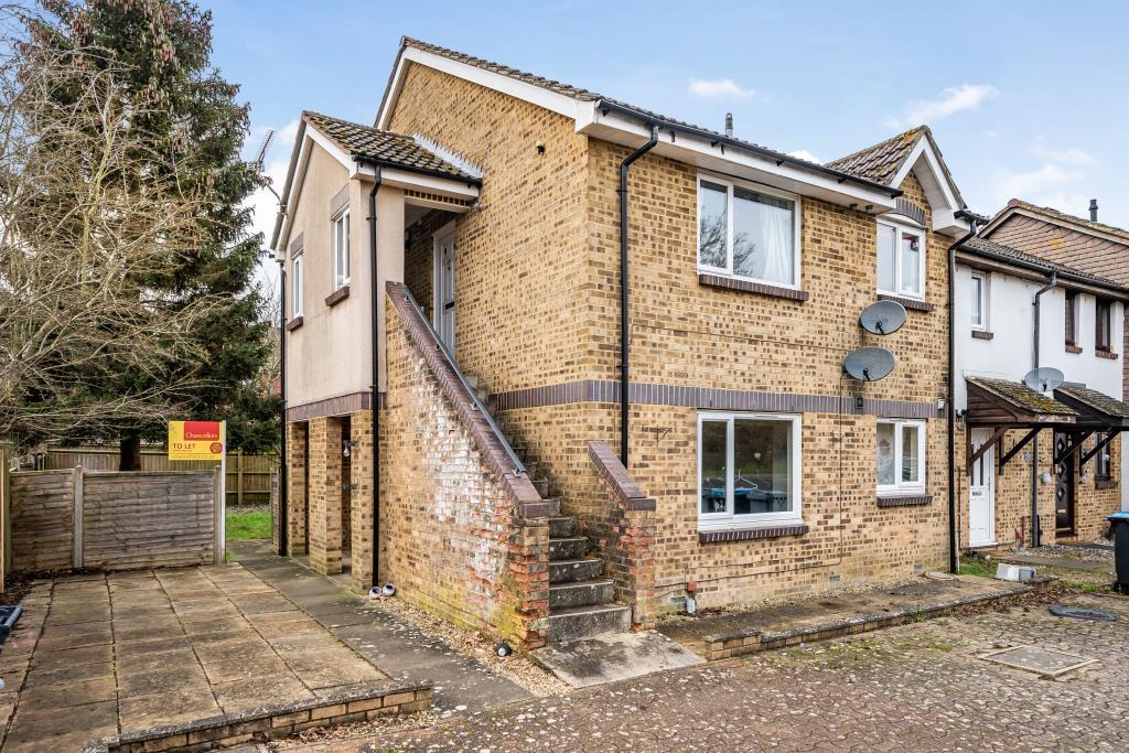 Main image of property: Strathmore Close, Carterton, OX18