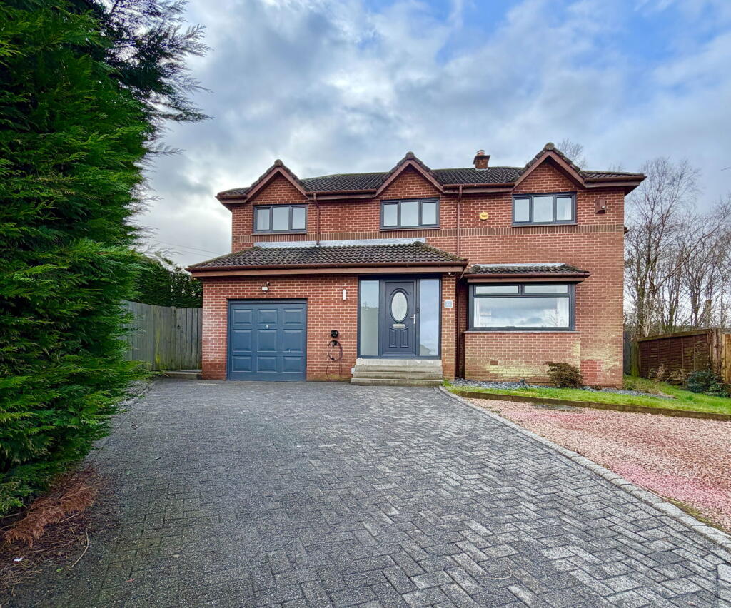 4-bed detached on 22, John Davidson Drive,Denny,FK6 6NA, £365,000
