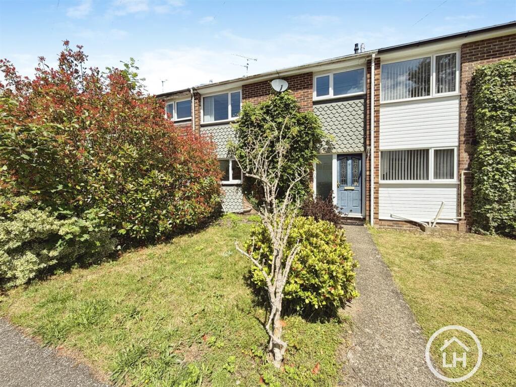 Main image of property: Gunnis Close, Gillingham