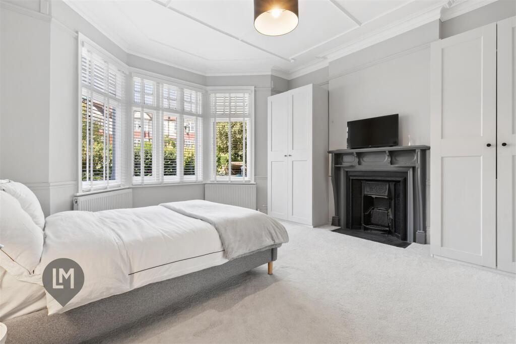 Apartment in London - View 4