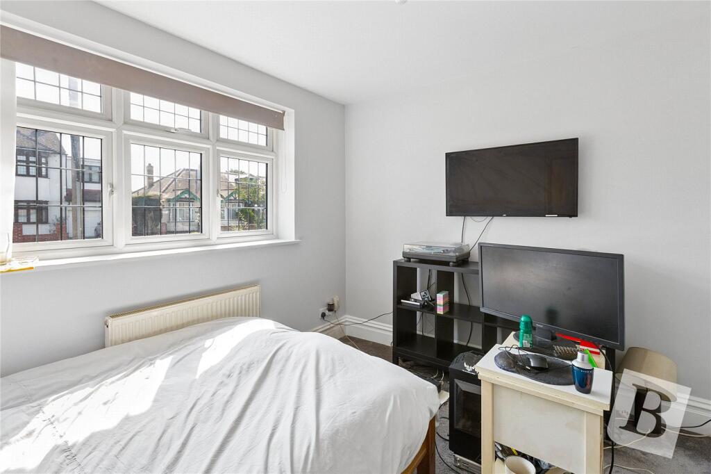 Mawney Road, Romford, RM7 - More