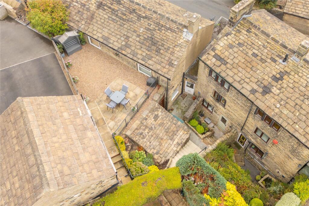 House in Kirklees, Holme Valley - View 4
