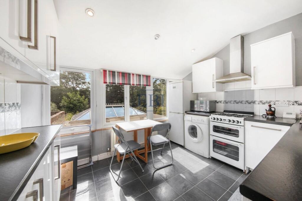 House in London - View 4