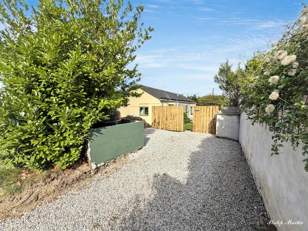 House in Truro, Tregony with Cuby - View 5