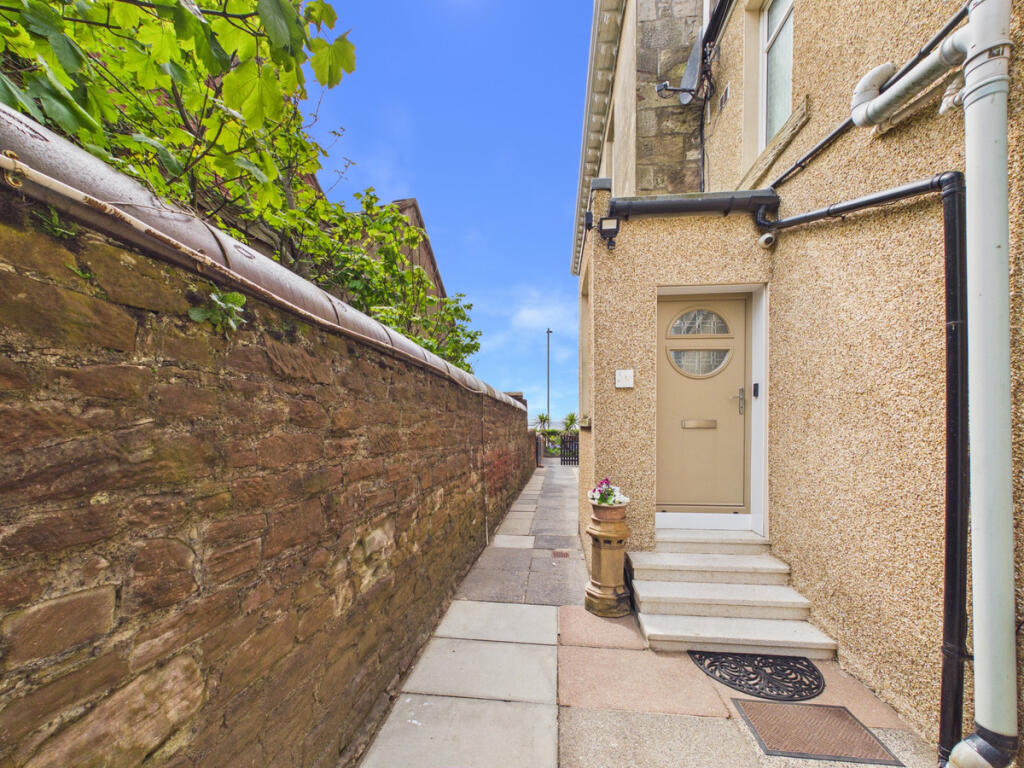 Apartment in Saltcoats, North Ayrshire - View 5