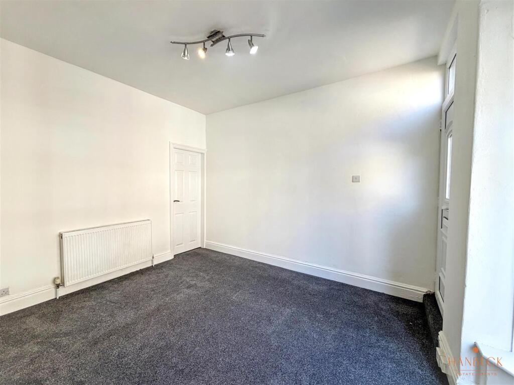 House in Hull, Kingston upon Hull - View 4