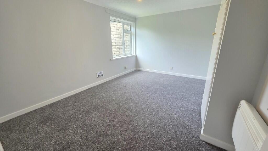 Harlech Court, Curlew Close, Rhiwbina, Cardiff photo 4