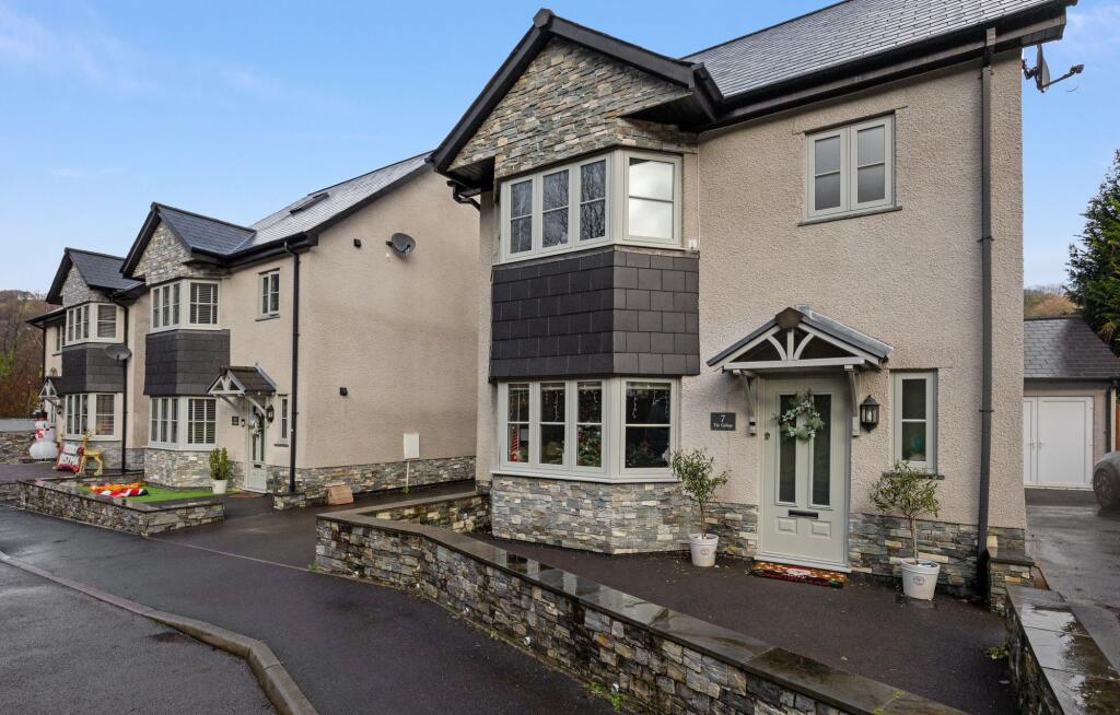 Ael-Y-Bryn, Trehafod, CF37 photo 2