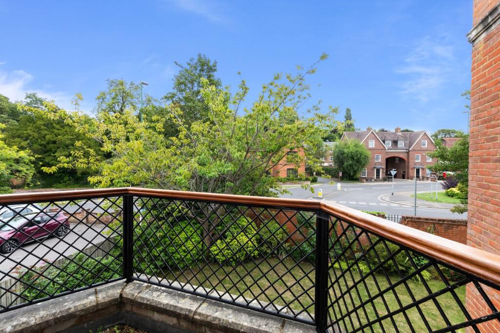 Potters Place, Horsham, RH12 - View 5