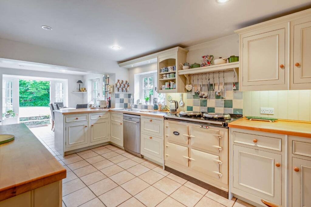 Pinfold Lane, Ashampstead, Berkshire - View 3