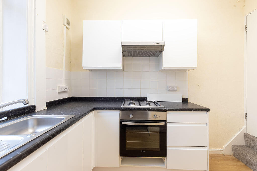 6 Rose Place, Luddendenfoot, HX2 6AZ – pohled 6