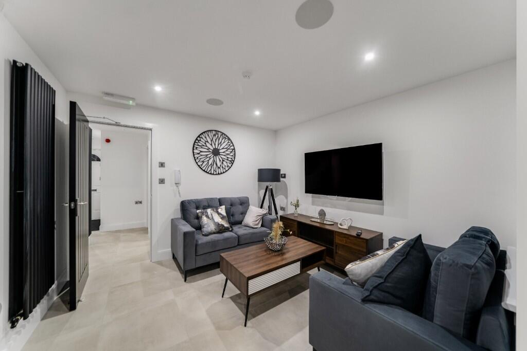 1 bedroom house share for rent