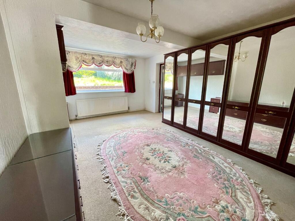Evedon Close, Luton, Bedfordshire, LU3 2TW photo 4